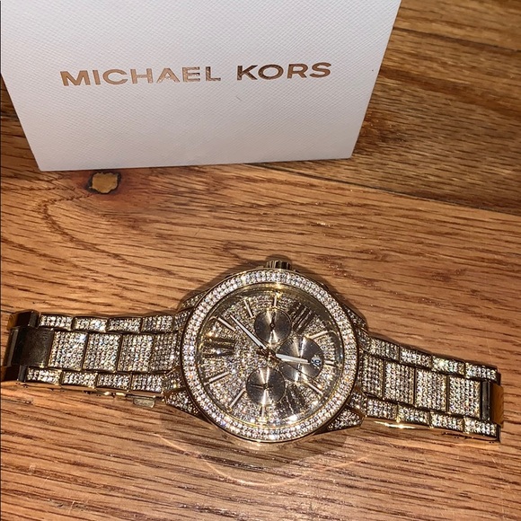 Watch - Picture 2 of 4